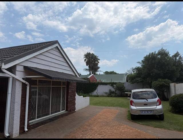 2 BEDROOM PROPERTY TO RENT IN WYCHWOOD